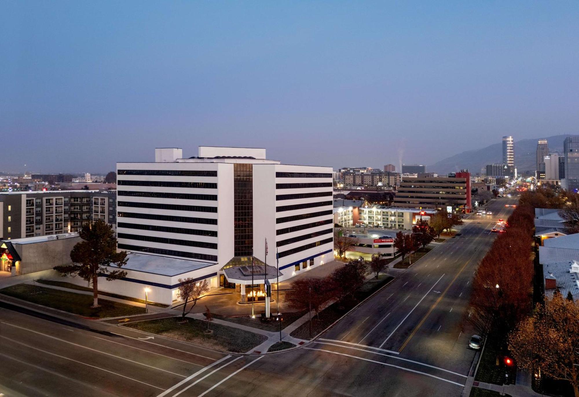 Doubletree Suites By Hilton Salt Lake City Eksteriør billede